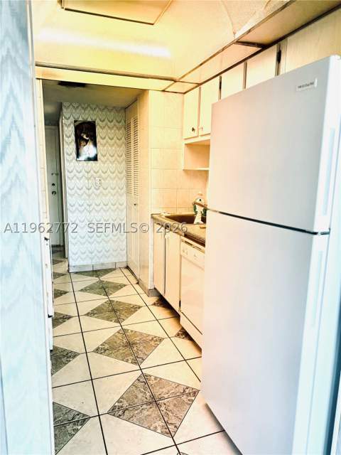 251 174th St 1715, Sunny Isles Beach FL - photo 16 of 26