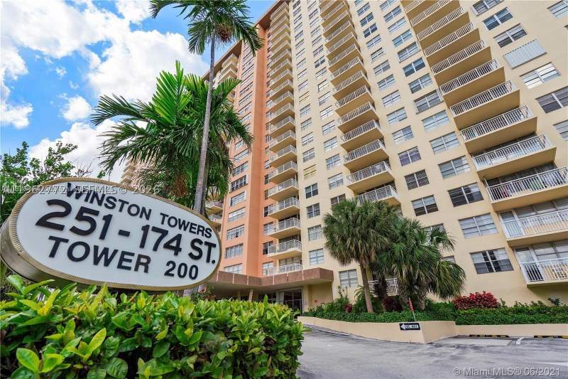 1 bedroom Condominium at 251 174th St 1715, Winston Towers 200, Sunny Isles Beach — photo 4