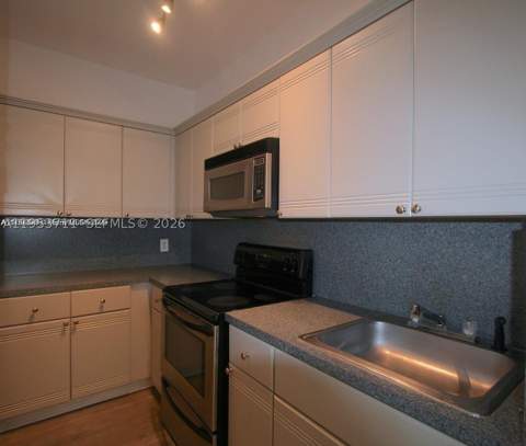 820 Euclid Ave 106, Miami Beach FL - photo 11 of 13