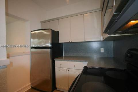 820 Euclid Ave 106, Miami Beach FL - photo 12 of 13