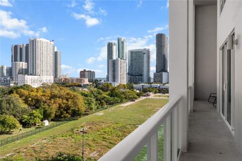 1749 NE Miami Ct 605, Miami FL - photo 17 of 51