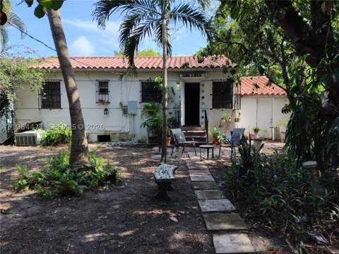 655 NE 82nd St, Miami FL - photo 6 of 15