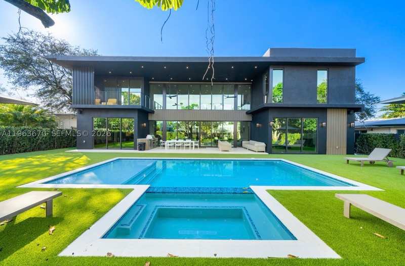 8 bedroom SingleFamilyResidence at 19701 NE 21st Ct, Highland Woods Sec 1, Miami — photo 1