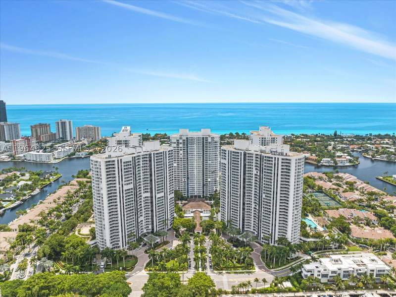 3 bedroom Condominium at 21055 Yacht Club Dr 802, South Tower At The Point, Aventura — photo 2