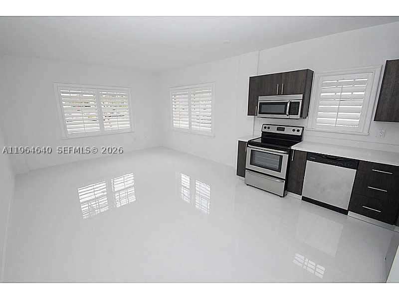 2 bedroom Condominium at 1255 Pennsylvania Av 102, The Roosevelt, Miami Beach — photo 2