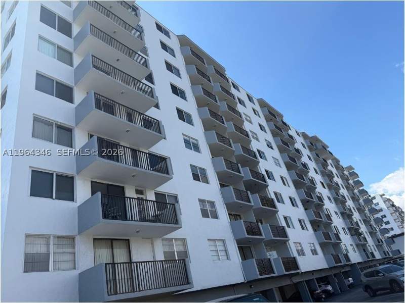 2 bedroom Condominium at 3703 NE 166th St 301, Coral Isle East Condo, North Miami Beach — photo 2