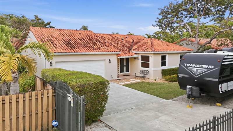 4 bedroom SingleFamilyResidence at 16921 SW 92nd Court, Elysian Gardens, Palmetto Bay — photo 1