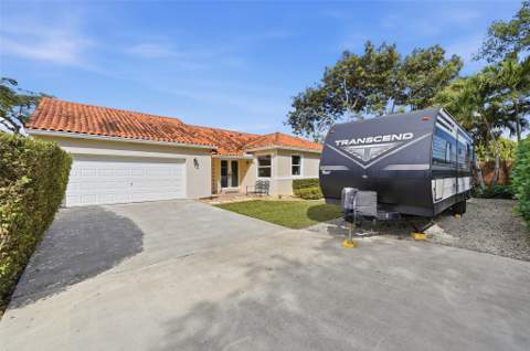 16921 SW 92nd Court, Palmetto Bay FL - photo 9 of 49