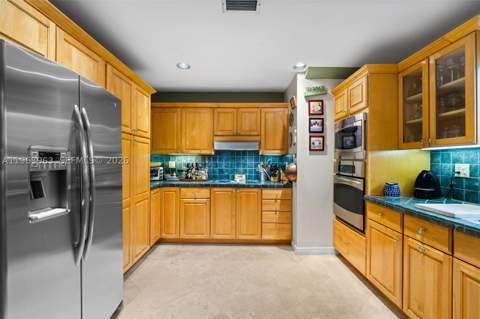 1255 Algardi Ave, Coral Gables FL - photo 14 of 60