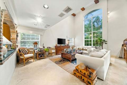1255 Algardi Ave, Coral Gables FL - photo 16 of 60