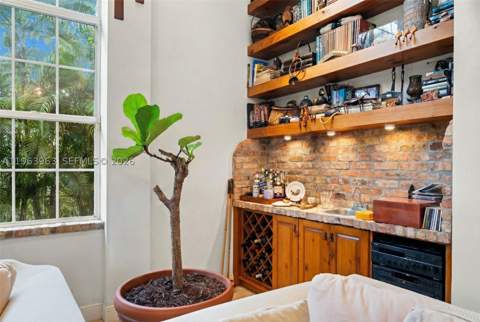 1255 Algardi Ave, Coral Gables FL - photo 19 of 60