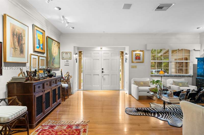 4 bedroom SingleFamilyResidence at 1255 Algardi Ave, Coral Gables Country Club, Coral Gables — photo 5