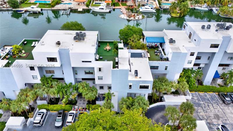 2 bedroom Condominium at 385 Poinciana Dr 1230, Poinciana Is Yt & Rcq Clu, Sunny Isles Beach — photo 3