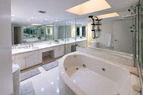 19707 Turnberry Way 20G, Aventura FL - photo 14 of 25