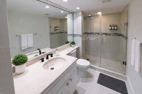 19707 Turnberry Way 20G, Aventura FL - photo 17 of 25