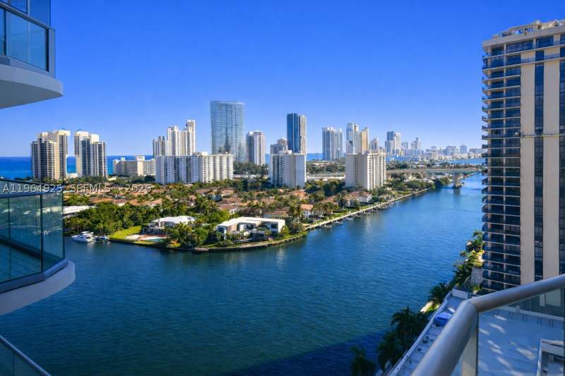 2 bedroom Condominium at 19707 Turnberry Way 20G, Turnberry Isle Condo, Aventura — photo 2