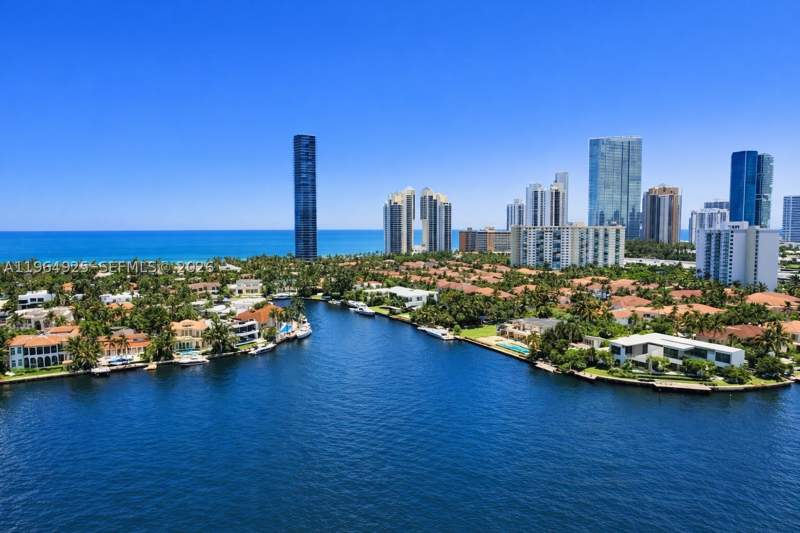 2 bedroom Condominium at 19707 Turnberry Way 20G, Turnberry Isle Condo, Aventura — photo 3