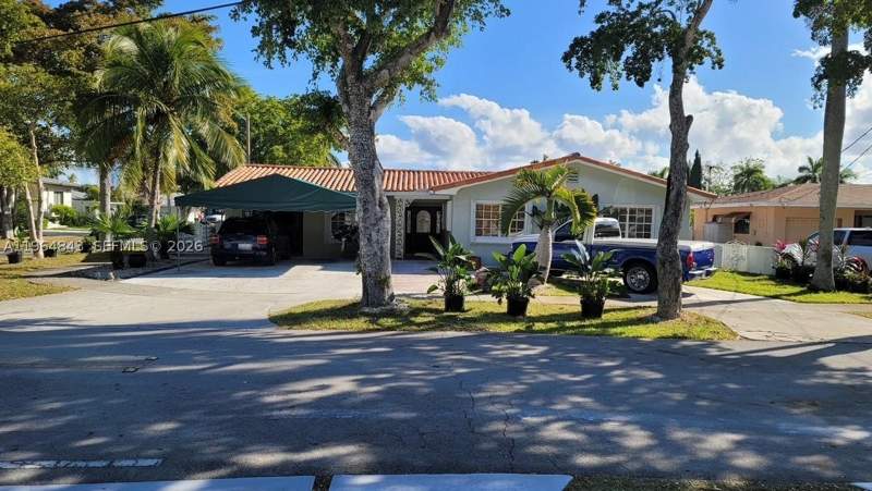 4 bedroom SingleFamilyResidence at 12945 Cherry Rd, VENETIAN SEC KEYSTONE POI, North Miami — photo 1