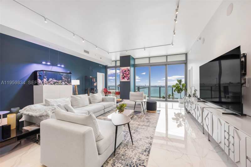 5 bedroom Condominium at 460 NE 28th St Ph 4002, Icon Bay Condo, Miami — photo 1