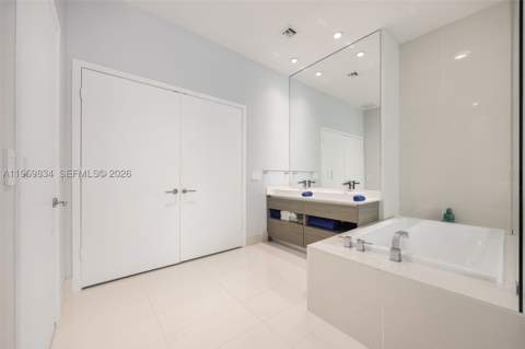 460 NE 28th St Ph 4002, Miami FL - photo 23 of 36