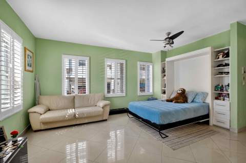 802 Euclid Avenue 104, Miami Beach FL - photo 13 of 26