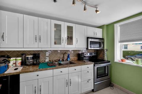 802 Euclid Avenue 104, Miami Beach FL - photo 17 of 26