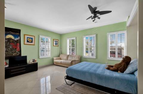 802 Euclid Avenue 104, Miami Beach FL - photo 9 of 26