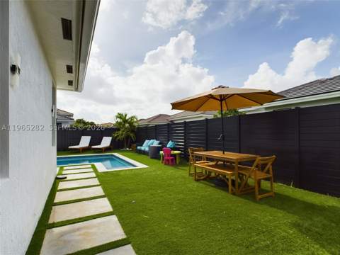 14560 SW 22nd Ter, Miami FL - photo 12 of 47
