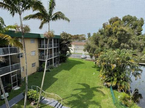 5500 SW 77th Ct 305, Miami FL - photo 18 of 22