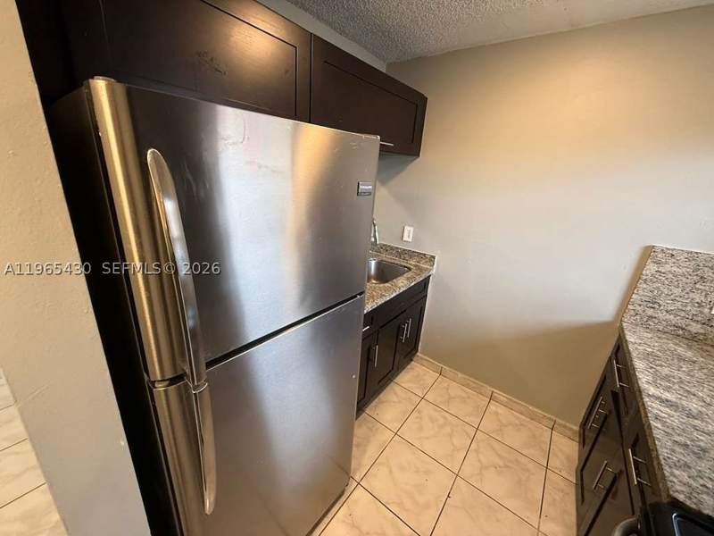 2 bedroom Condominium at 2721 NW 23rd Ct 4, Westhaven Condo, Miami — photo 5