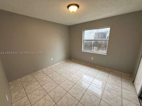 2721 NW 23rd Ct 4, Miami FL - photo 9 of 13