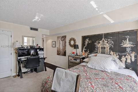 18151 NE 31st Ct 701, Aventura FL - photo 13 of 36