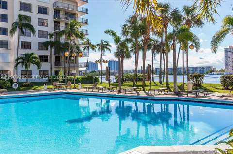 18151 NE 31st Ct 701, Aventura FL - photo 23 of 36