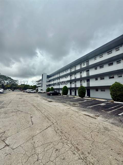 445 NE 195th St 429, Miami FL - photo 11 of 12