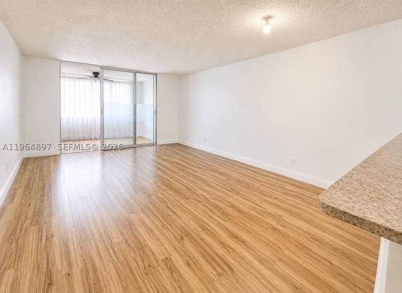 2 bedroom Condominium at 445 NE 195th St 429, Royal Oaks Condo, Miami — photo 5