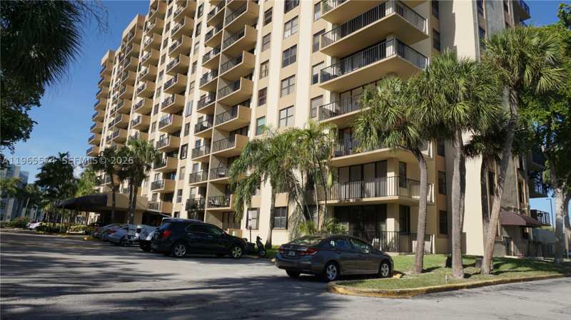 2 bedroom Condominium at 1470 NE 123 Street NE 1470 NE 123 Street A1415, Greenwich Condo Phi, North Miami — photo 1