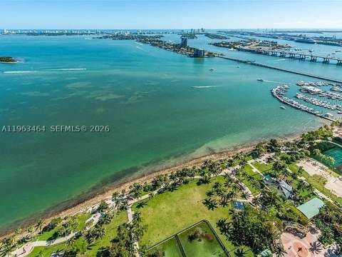 2000 N Bayshore Dr 304, Miami FL - photo 18 of 32