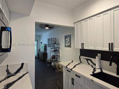 1021 Michigan Ave 9, Miami Beach FL - photo 14 of 33