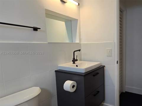 1021 Michigan Ave 9, Miami Beach FL - photo 20 of 33