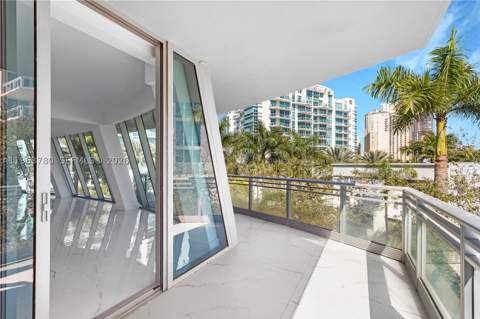 2950 NE 188th St 349, Aventura FL - photo 9 of 38