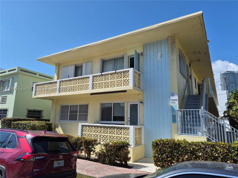 1 bedroom StockCooperative at 520 Euclid Ave 8, Pinewood House Inc Co-Op, Miami Beach — photo 1