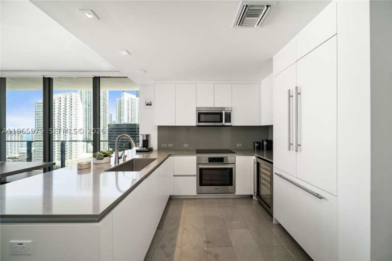 2 bedroom Condominium at 68 SE 6th St 1201, Reach Condo, Miami — photo 1