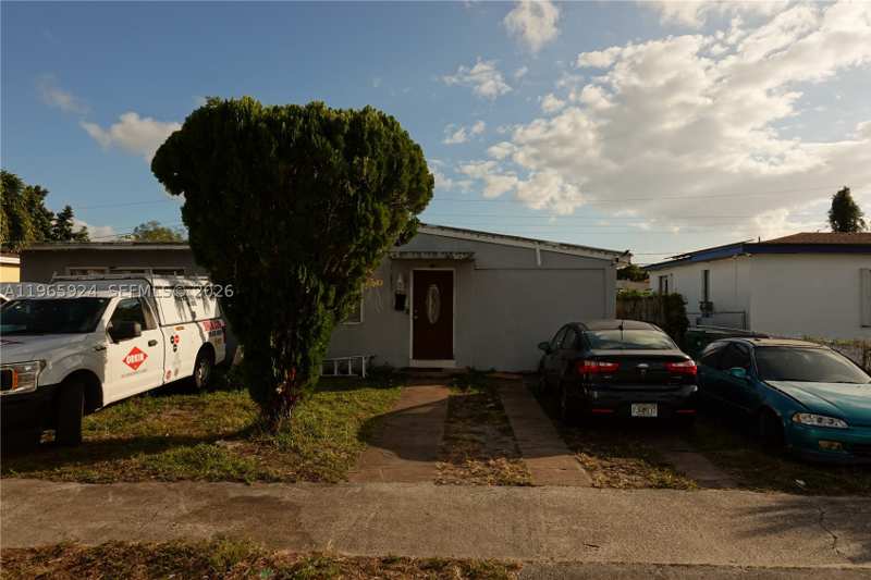 2 bedroom SingleFamilyResidence at 810 NW 84th Ter, Arcola Gardens, Miami — photo 1