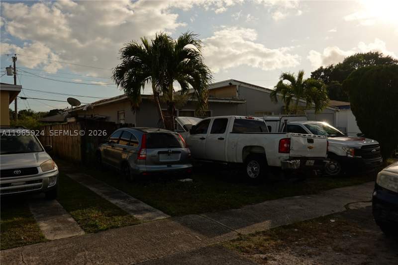 2 bedroom SingleFamilyResidence at 810 NW 84th Ter, Arcola Gardens, Miami — photo 3