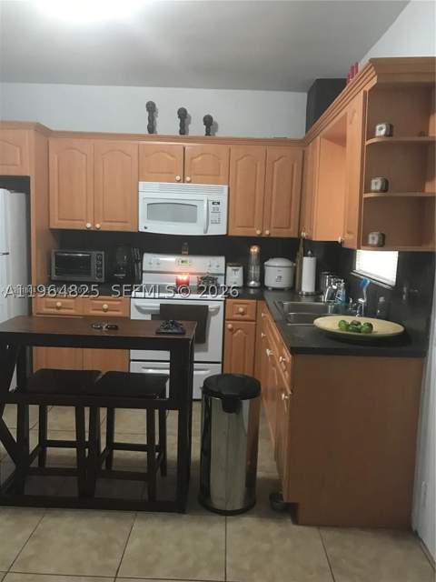 1960 Marseille Dr 305, Miami Beach FL - photo 7 of 12
