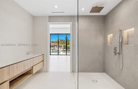 2050 S Hibiscus Dr, North Miami FL - photo 10 of 17
