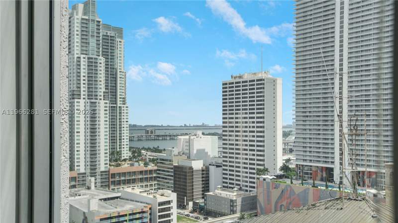 2 bedroom Condominium at 151 SE 1st St 2101, Centro Condo, Miami — photo 2