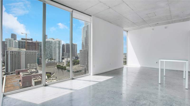 2 bedroom Condominium at 151 SE 1st St 2101, Centro Condo, Miami — photo 3