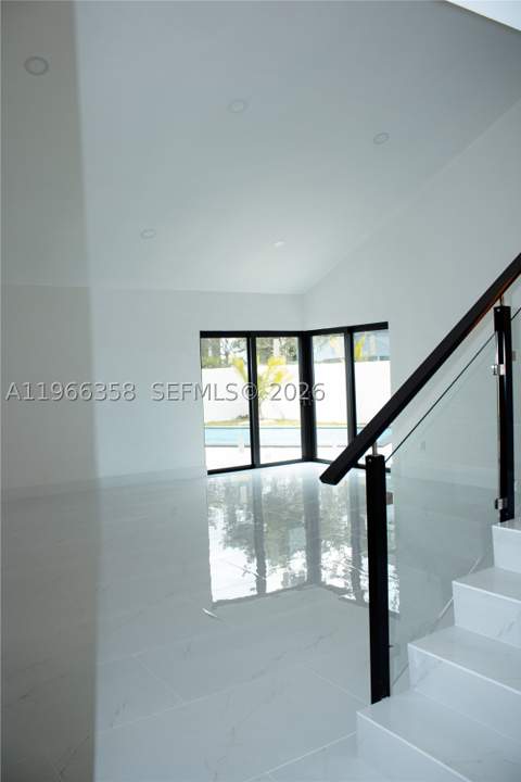 10433 SW 118th Ct, Miami FL - photo 9 of 34