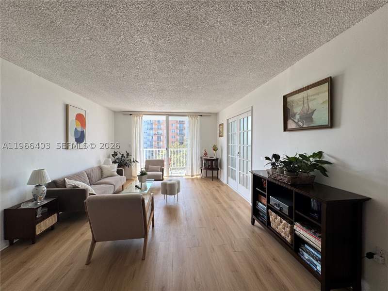 3 bedroom Condominium at 1470 NE 125th Ter 407, Three Horizons North Cond, North Miami — photo 3